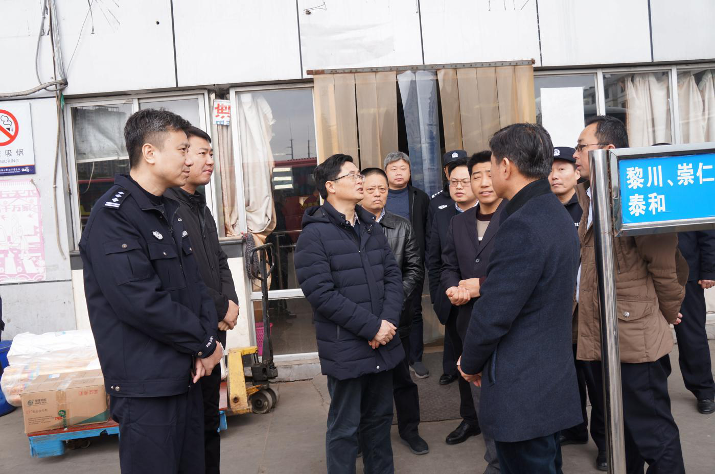 南昌市委常委、市政法委書記劉家富視察徐坊車站春運(yùn)工作