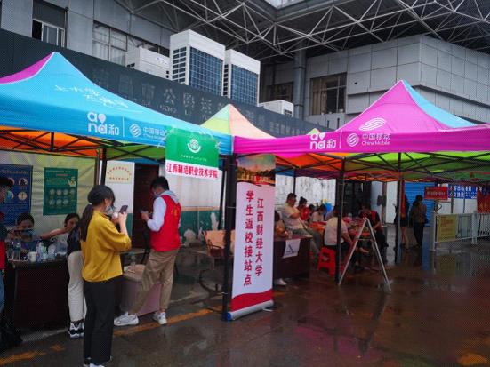 南昌長運徐坊客運分公司承接學(xué)生接轉(zhuǎn)運輸業(yè)務(wù)