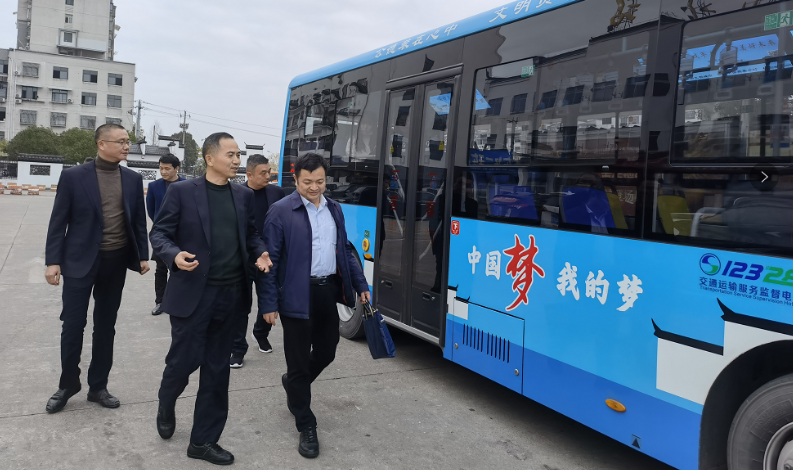 市政公用集團(tuán)黨委委員、副總經(jīng)理郭曉慶一行調(diào)研江西長運部分子公司