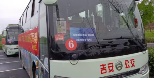 吉安公交為群眾辦實事，專車接送運動員、體考生參賽