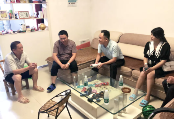 撫州長(zhǎng)運(yùn) 樂安欣達(dá)公交開展駕駛員家訪活動(dòng)