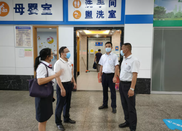 劉志堅一行督導南昌地區(qū)各子公司意識形態(tài)、疫情防控及文明創(chuàng)建工作