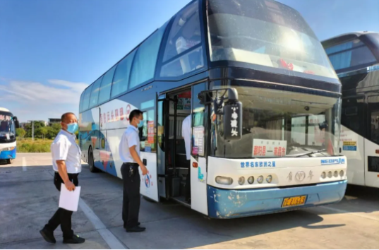 鄱陽(yáng)長(zhǎng)運(yùn) 開(kāi)展節(jié)前機(jī)務(wù)檢查