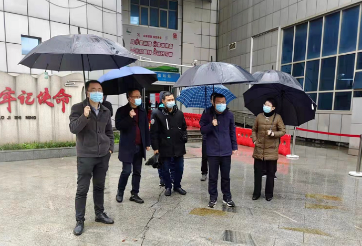 濂溪區(qū)領導率隊督查九江汽車站疫情防控工作
