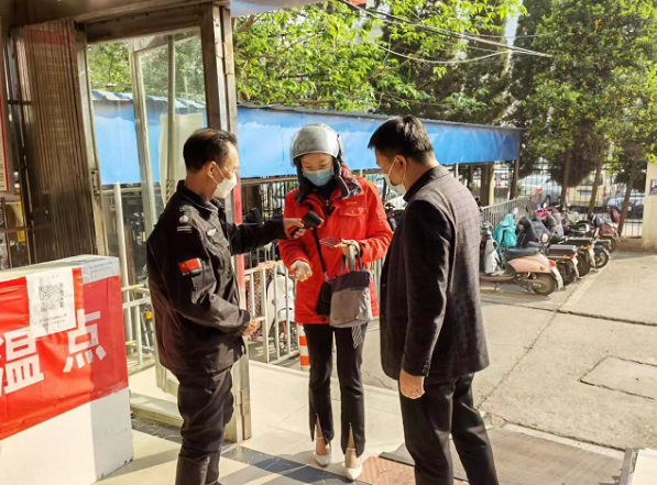 長運(yùn)物業(yè) 主動(dòng)作為  壓實(shí)責(zé)任