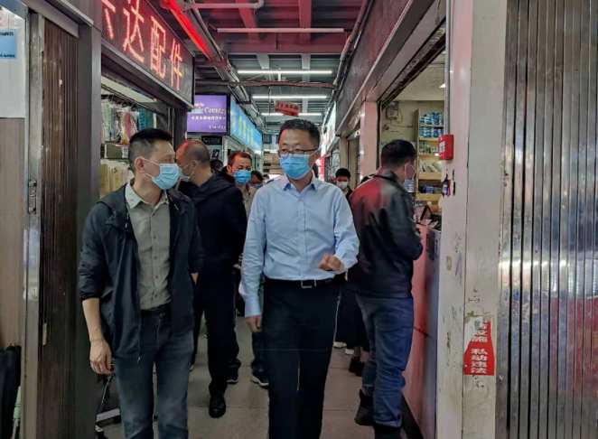 黃俊蒞臨長運(yùn)物業(yè)督導(dǎo)疫情防控工作