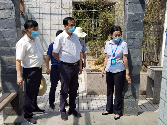 景德鎮(zhèn)長運：景德鎮(zhèn)市委領(lǐng)導(dǎo)督導(dǎo)西客站創(chuàng)文工作