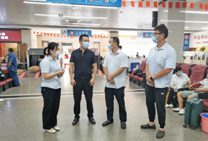 王曉深入都市城際公交、長運(yùn)物業(yè)督導(dǎo)國慶期間安全生產(chǎn)等工作