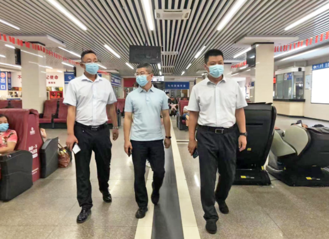 南昌交通集團(tuán)綜治安全組督導(dǎo)都市城際公交、長運物業(yè)文明創(chuàng)建等工作