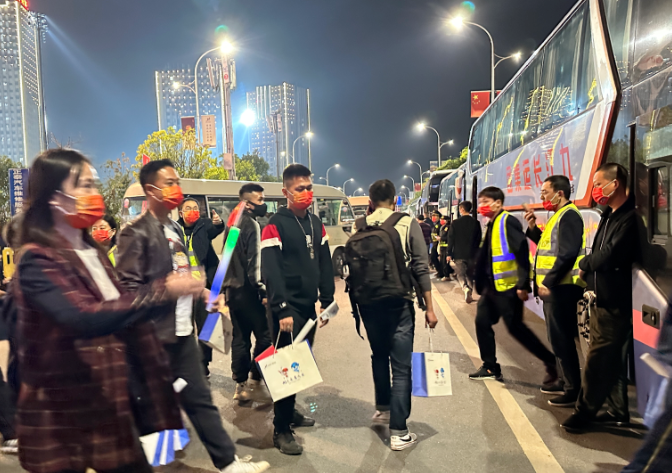 生產(chǎn)經(jīng)營(yíng) || 九江長(zhǎng)運(yùn):全力護(hù)航第十六屆省運(yùn)會(huì)開幕式