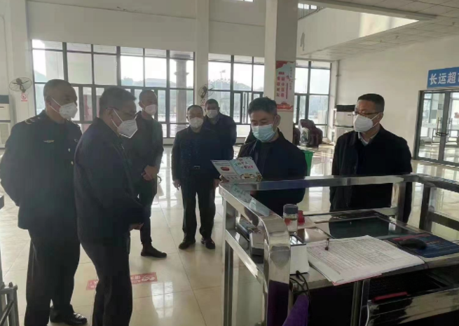 九江長運(yùn)：省交通運(yùn)輸執(zhí)法局領(lǐng)導(dǎo)督導(dǎo)都昌公司春運(yùn)安全工作