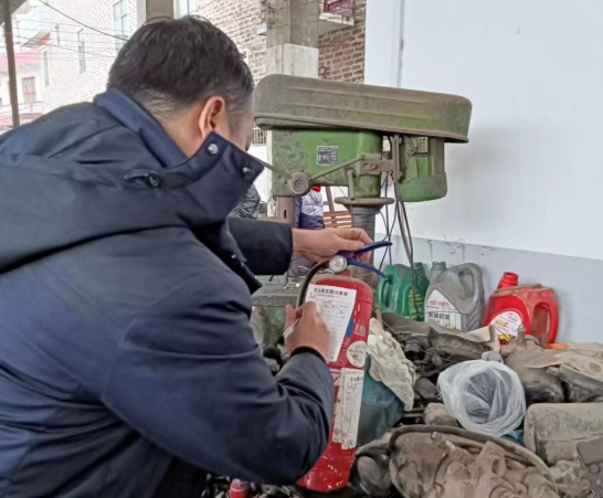 吉安長(zhǎng)運(yùn)永新分公司開展消防安全隱患排查工作