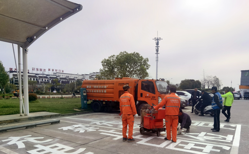 婺源公交：低碳減排資源共享 充電站“白+黑”對外營運(yùn)