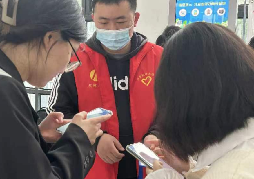 九江長運 共青公司積極應(yīng)對客流高峰