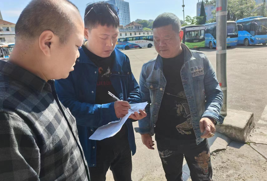 景德鎮(zhèn)長運(yùn)  昌江公交公司組織開展節(jié)前機(jī)務(wù)、安全隱患專項(xiàng)排查活動(dòng)周