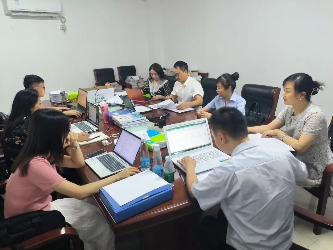 傅琳雁帶隊(duì)到九江長(zhǎng)運(yùn)開展財(cái)務(wù)工作情況檢查