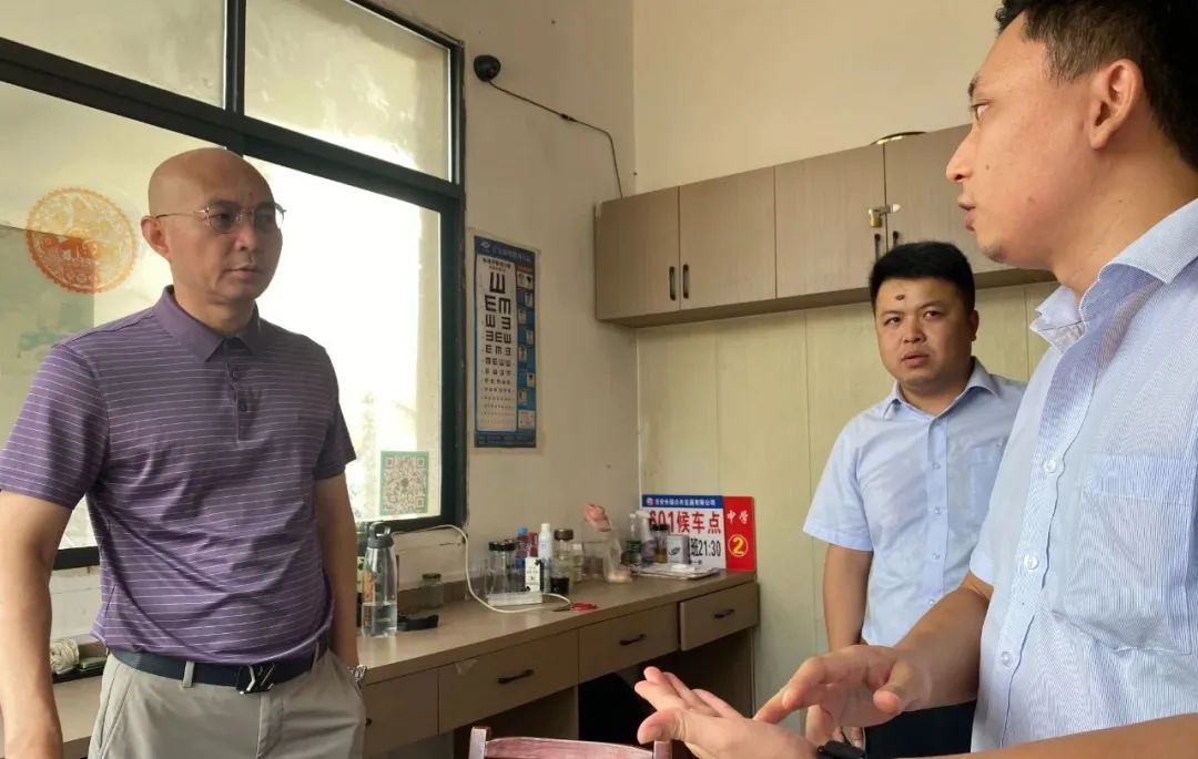 吉安公司:領(lǐng)導(dǎo)班子深入一線 開展車輛安全專項(xiàng)檢查