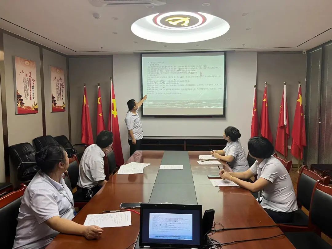 都市城際公交：開展“三品”安檢員理論、實(shí)踐知識(shí)培訓(xùn)