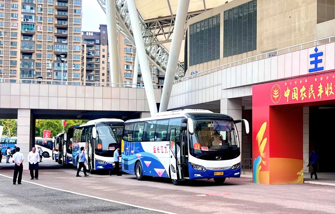 鄱陽(yáng)長(zhǎng)運(yùn)：圓滿完成“豐收節(jié)”運(yùn)輸任務(wù)