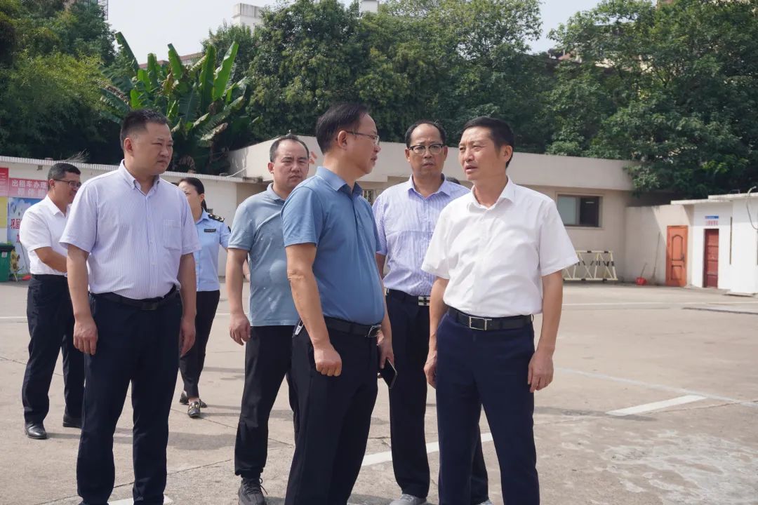 撫州長(zhǎng)運(yùn) 江志堅(jiān)一行督導(dǎo)撫州長(zhǎng)運(yùn)“中秋、國(guó)慶”節(jié)前安全生產(chǎn)工作