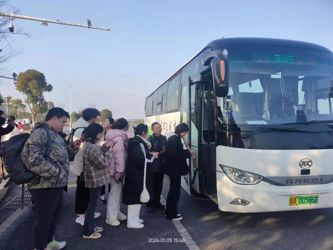 都市城際公交：共青至滕王閣景區(qū)直通車開(kāi)通啦！