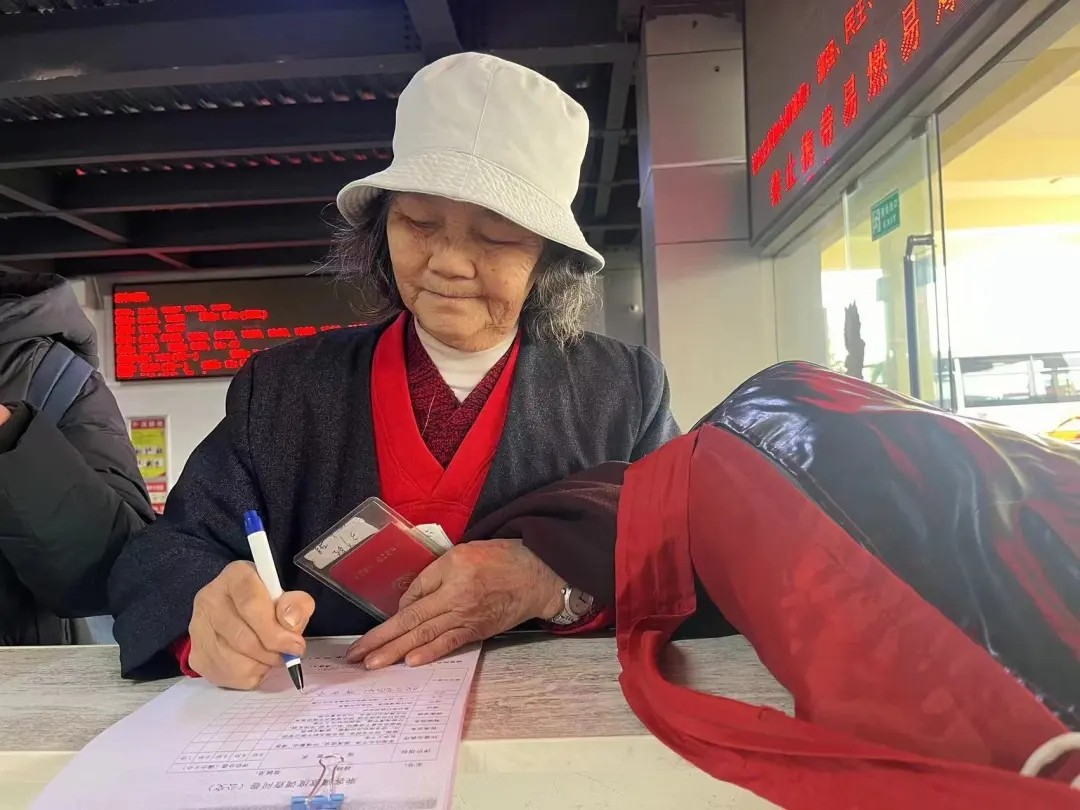 九江長運:拾金不昧顯高風 物歸原主暖人心