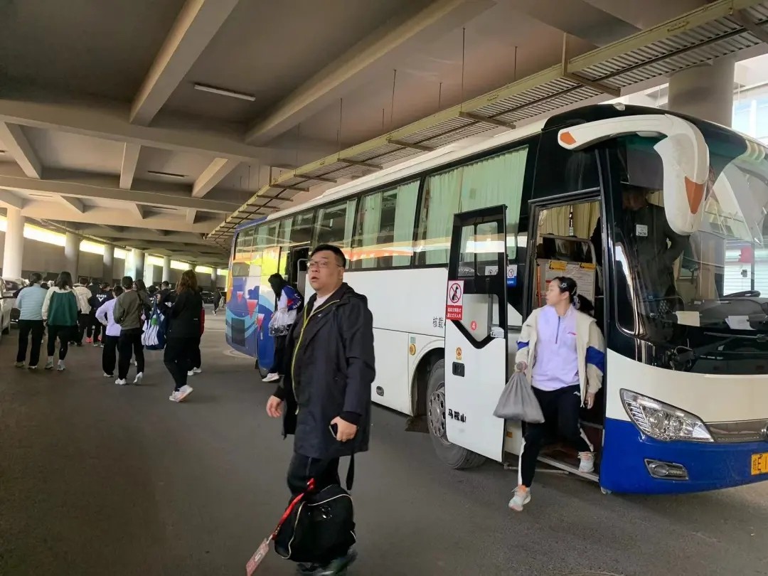 馬鞍山長客:當(dāng)涂長客擔(dān)負(fù)“農(nóng)行杯”全國羽毛球單項冠軍賽運(yùn)輸任務(wù)