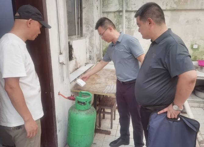 萍鄉(xiāng)長運:開展高溫天氣消防安全檢查