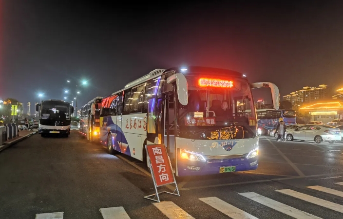 九江長運(yùn)：永修公司順利完成觀鳥季音樂晚會接駁任務(wù)