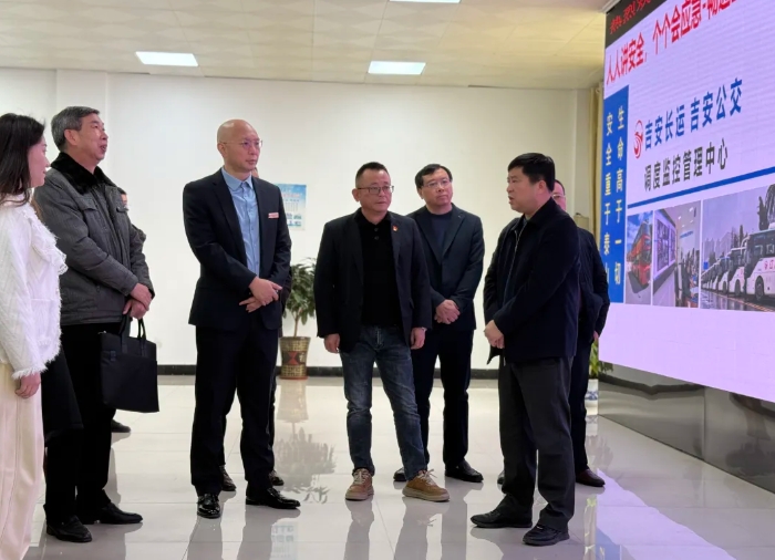 吉安公司：市交通運(yùn)輸局領(lǐng)導(dǎo)深入吉安公司督導(dǎo)元旦節(jié)前安全生產(chǎn)工作