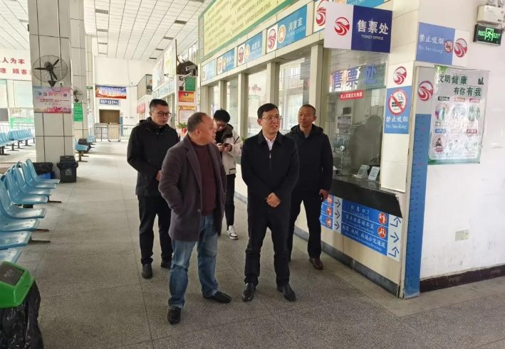 撫州長運 黎川縣領(lǐng)導(dǎo)檢查黎川分公司安全生產(chǎn)工作