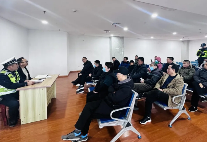 萍鄉(xiāng)長運 聯(lián)合蘆溪、上栗交警部署春運安全工作