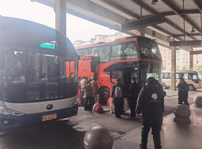 新余長運：積極應(yīng)對返程高峰 助力群眾復(fù)工復(fù)產(chǎn)