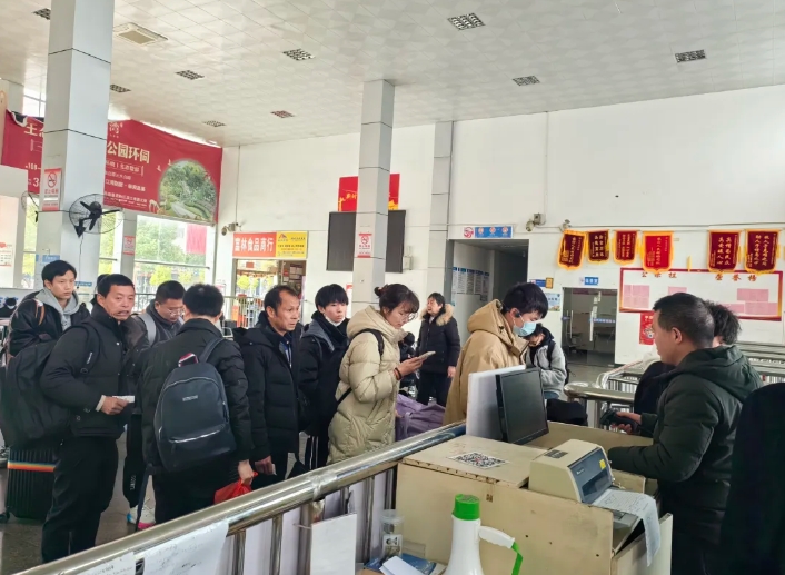 撫州長運(yùn)：廣昌分公司多措并舉 積極應(yīng)對(duì)返程客流高峰