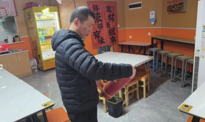 長(zhǎng)運(yùn)物業(yè)：開(kāi)展商戶(hù)安全檢查活動(dòng)