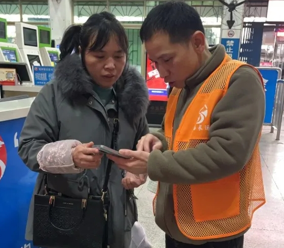 撫州長(zhǎng)運(yùn)：客運(yùn)中心分公司開(kāi)展景區(qū)直通車推廣活動(dòng)