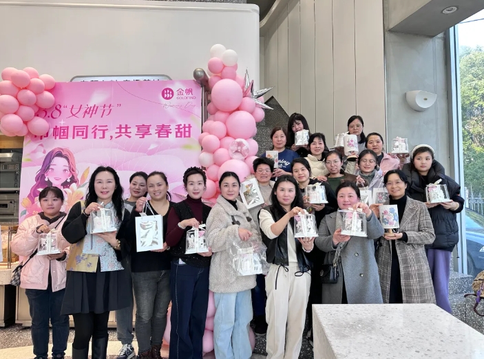 九江長(zhǎng)運(yùn)：開展“三八”婦女節(jié)慶?；顒?dòng)