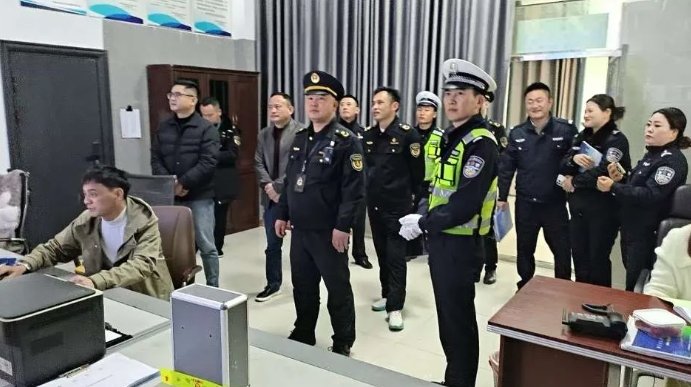 鄱陽(yáng)長(zhǎng)運(yùn)：聯(lián)合檢查組對(duì)鄱陽(yáng)長(zhǎng)運(yùn)開展節(jié)前安全督導(dǎo)