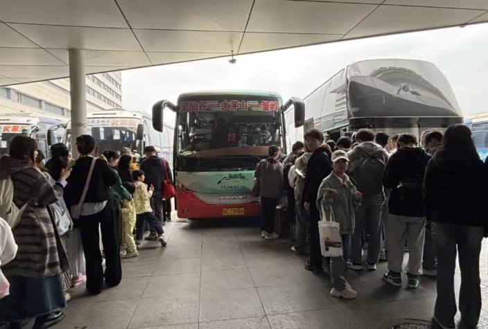 上饒汽運(yùn)：景區(qū)直通車 創(chuàng)新出行體驗(yàn)