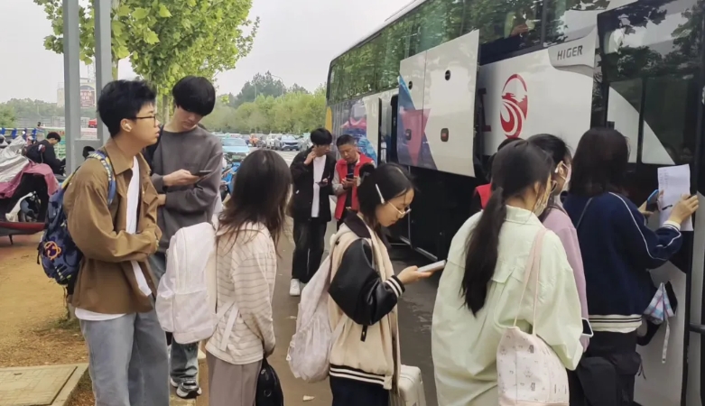 景德鎮(zhèn)長(zhǎng)運(yùn)：開(kāi)通校園直通車(chē) 溫暖學(xué)子返鄉(xiāng)路