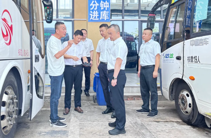 劉磊、占梁赴鄱陽(yáng)長(zhǎng)運(yùn)調(diào)研指導(dǎo)