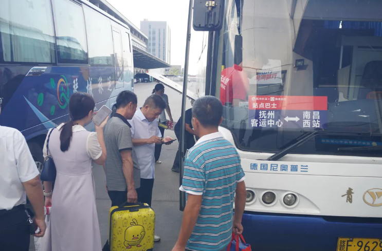 站點(diǎn)巴士 || 昌福線施工 百對(duì)列車調(diào)整，站點(diǎn)巴士無縫銜接保暢通