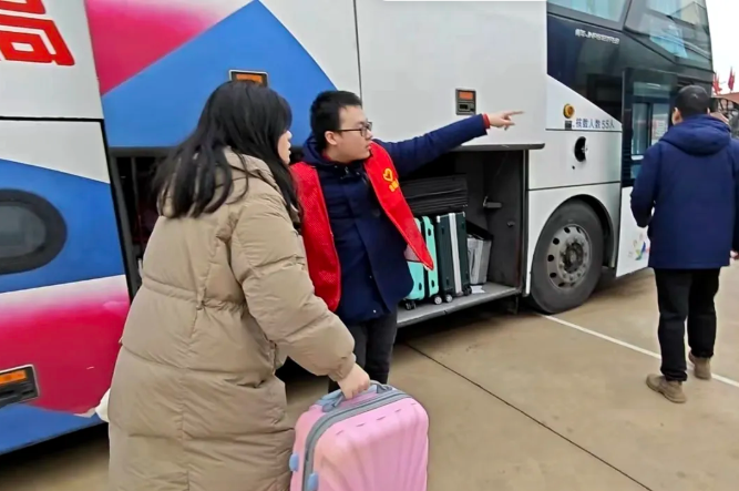 都市城際公交：校園直通車+客運班線（聯(lián)運）延伸服務(wù)啟動