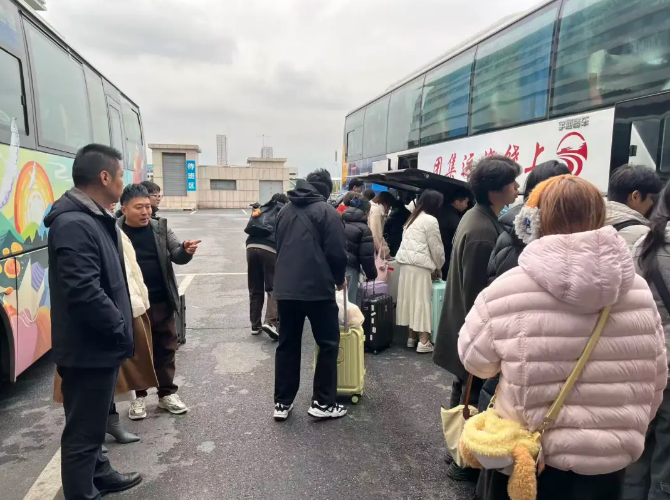 上饒汽運(yùn)：運(yùn)送3.08萬人次 無旅客滯留 元旦運(yùn)輸圓滿收官